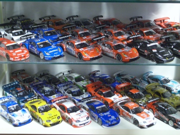 エブロ製2005年スーパーGT500のマシンたち